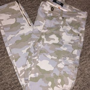 Crop Camo Army Pant/Jean